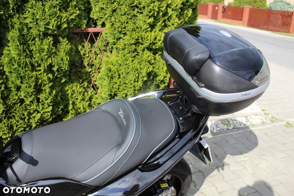 Yamaha Tmax - 15