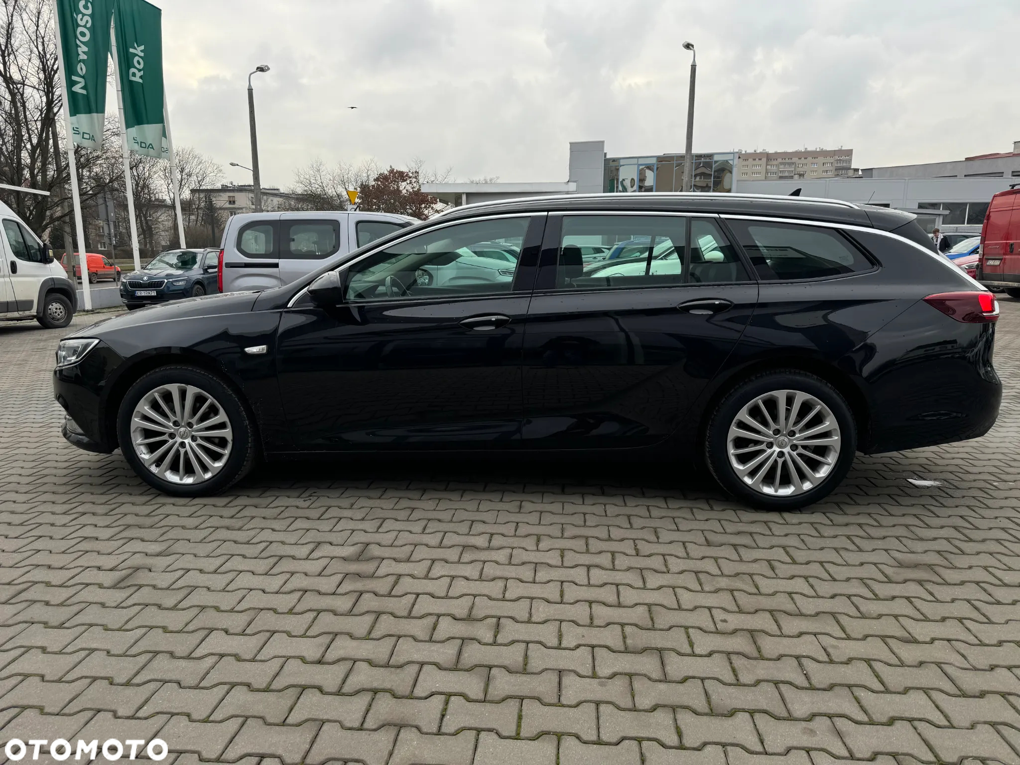 Opel Insignia 1.5 T Enjoy S&S Eco - 9
