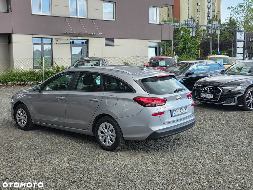 Hyundai i30 1.5 DPI Classic + - 12