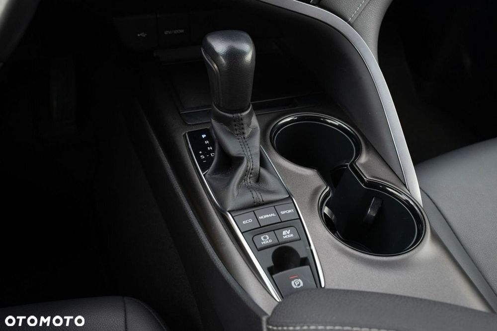 Toyota Camry - 14