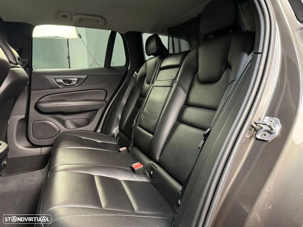 Volvo V60 2.0 D3 Inscription - 14