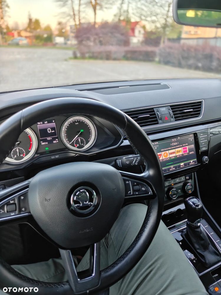 Skoda Superb 2.0 TSI L&K DSG - 17
