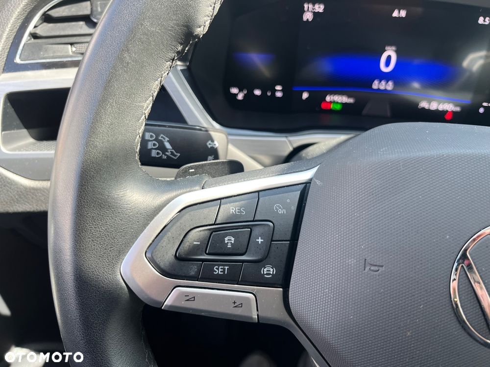 Volkswagen Touran 2.0 TDI SCR DSG ACTIVE - 32