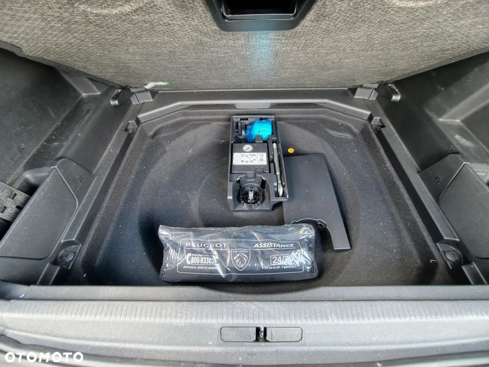 Peugeot 3008 1.5 BlueHDi Allure S&S EAT8 - 32