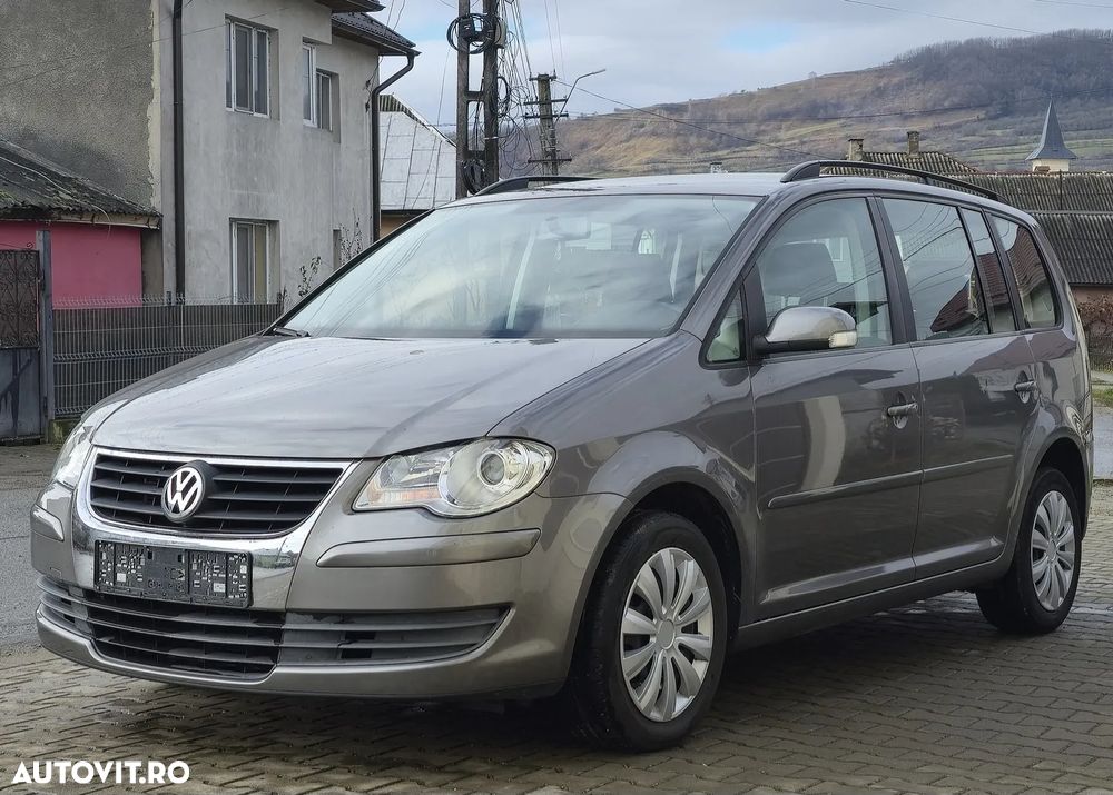 Volkswagen Touran 2.0 TDI DPF Comfortline - 2