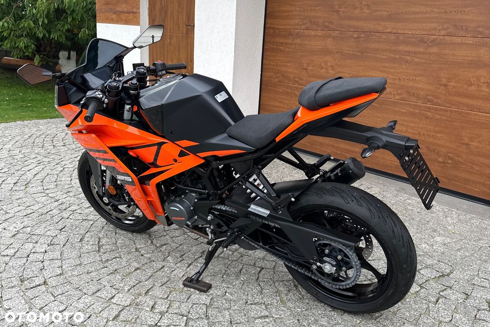 KTM RC 125 - 17