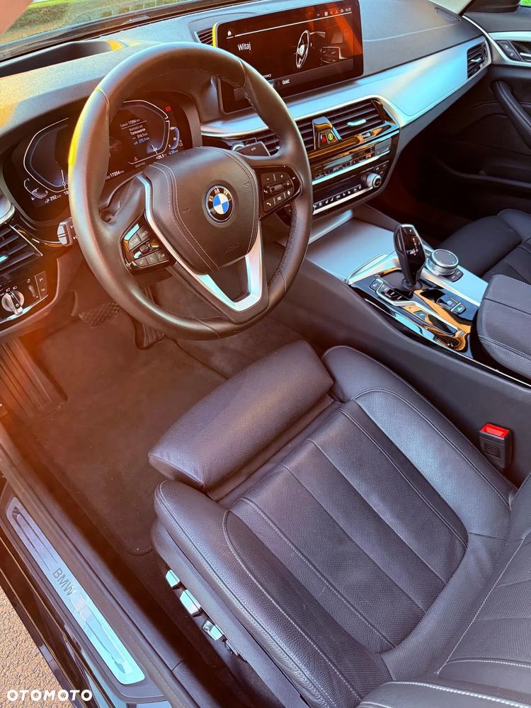 BMW Seria 5 530e - 5