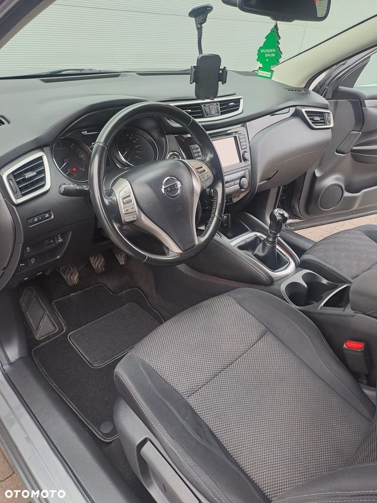 Nissan Qashqai 1.6 dCi 4 x 4 DPF tekna - 14