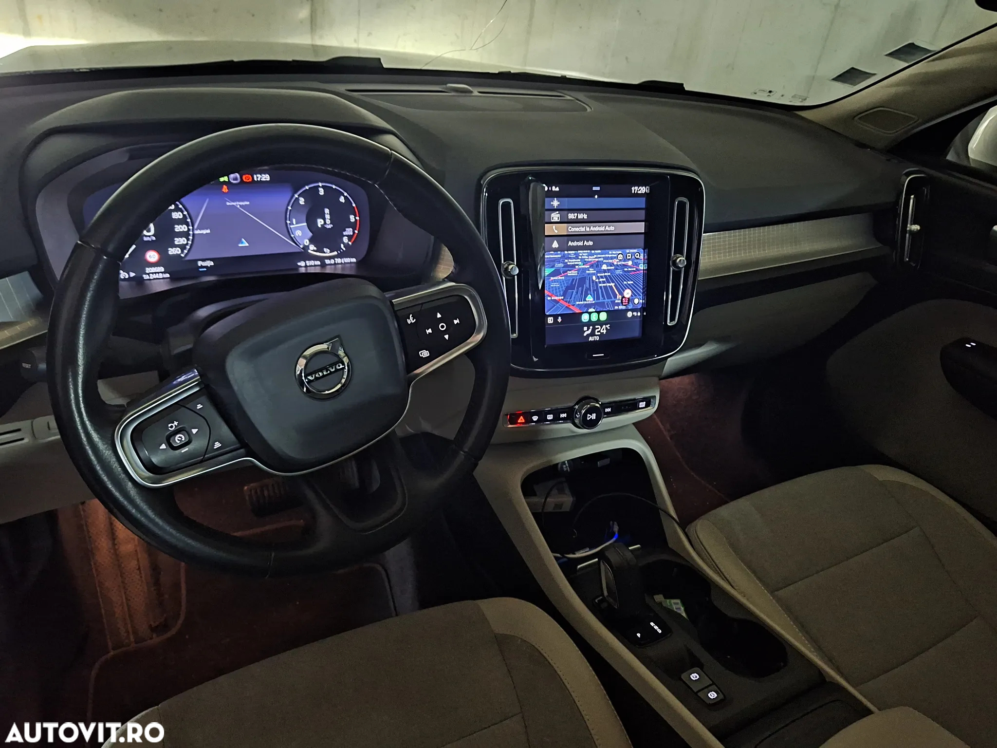 Volvo XC 40 D3 Geartronic Momentum Pro - 8