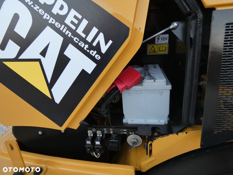 Caterpillar CAT 906H2 Z Niemiec / SZYBKA SKRZYNIA 35KM/H / Super Stan / - 17