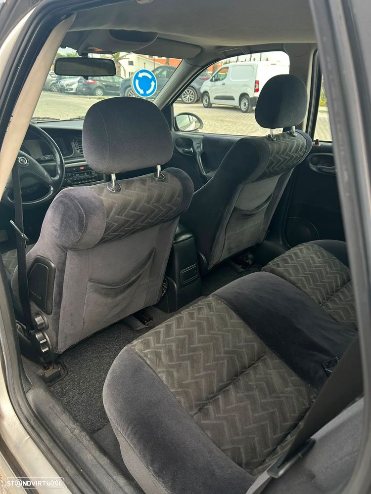 Opel Vectra Caravan 2.0 DTi Sport - 8