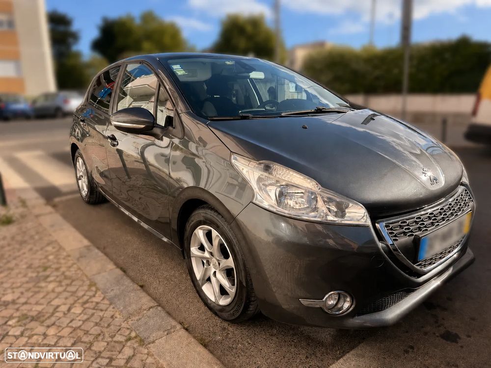 Peugeot 208 1.4 HDi - 1