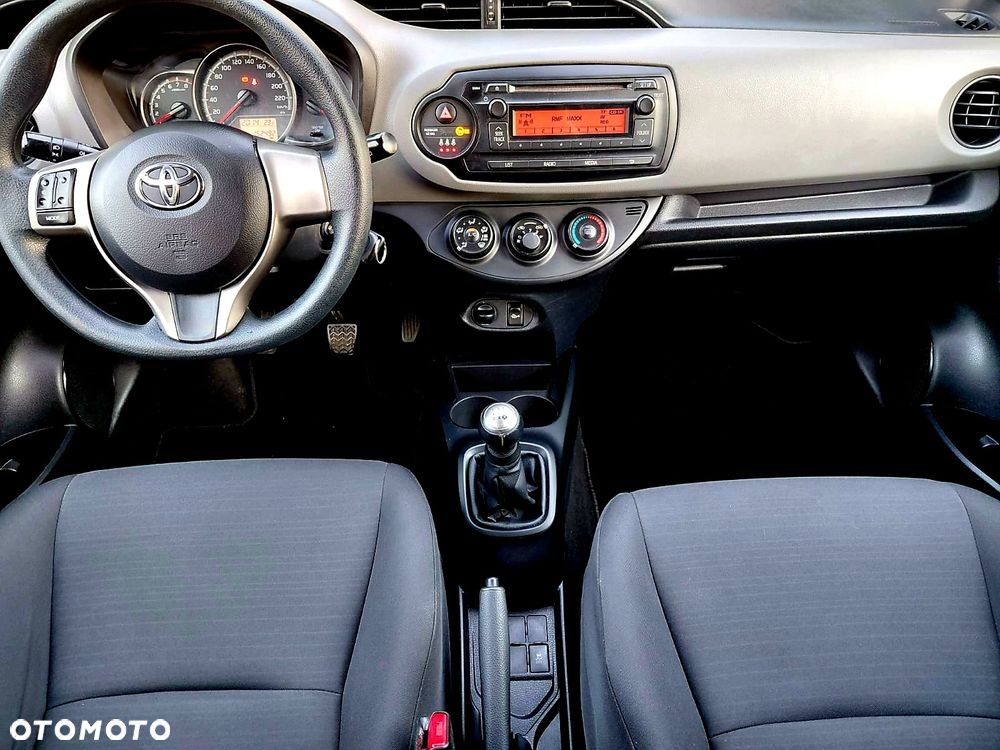 Toyota Yaris - 8