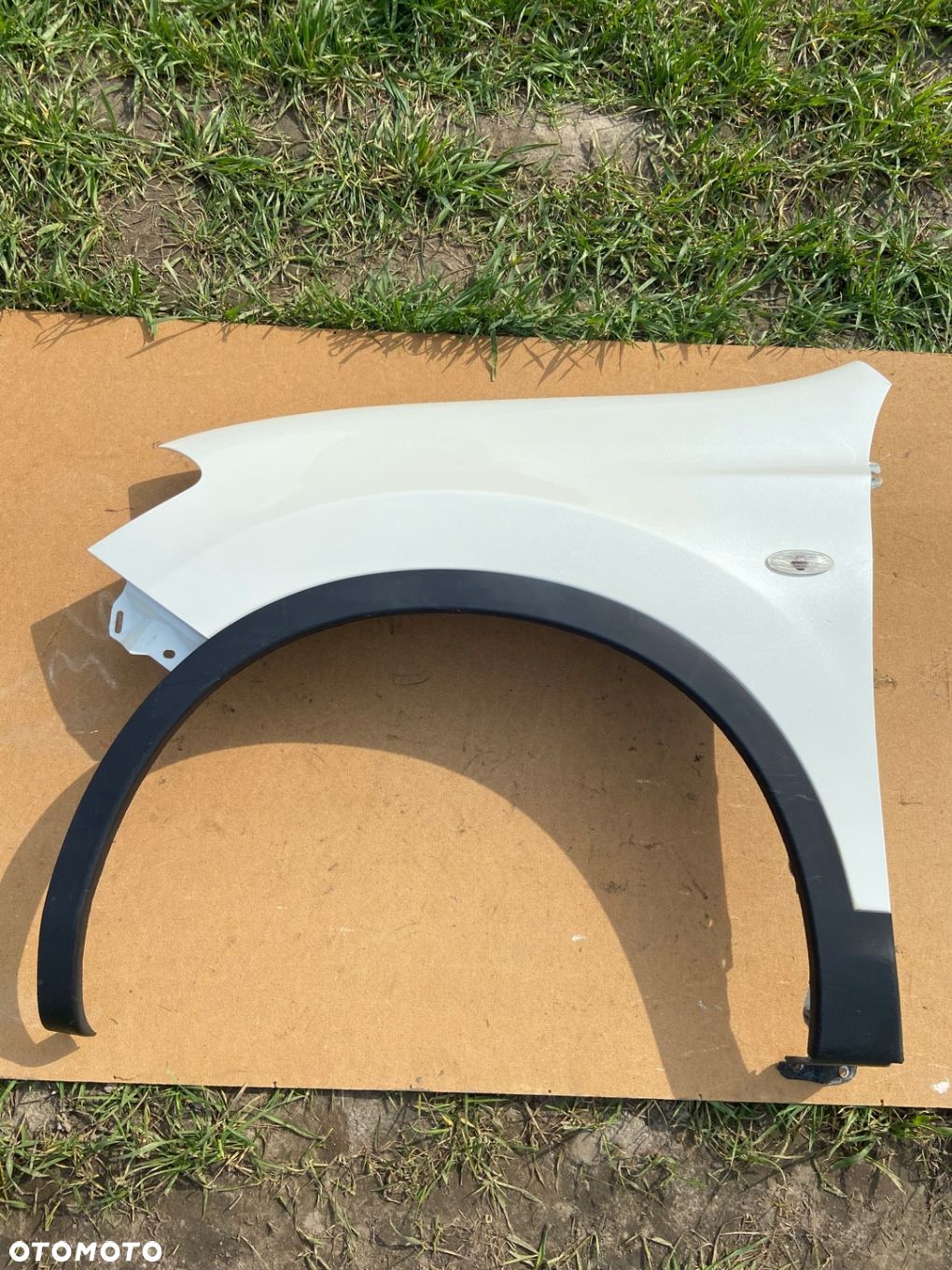 NISSAN QASHQAI 09-12 BŁOTNIK LEWY PRZEDNI QAB, BEZ RDZY, ŁADNY, ORYGINAŁ - 1