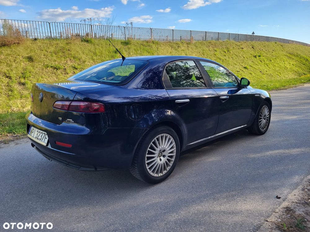 Alfa Romeo 159 1.9 JTDM 8V DPF - 6