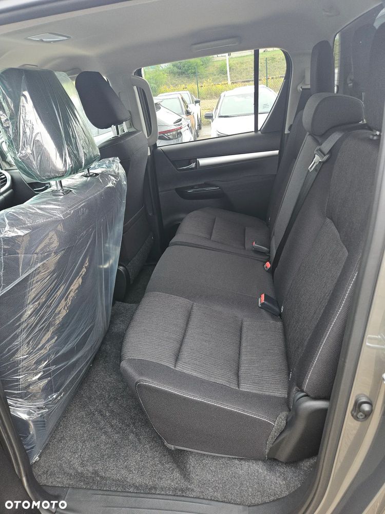 Toyota Hilux 2.8 D-4D mHEV Double Cab Executive 4x4 - 22
