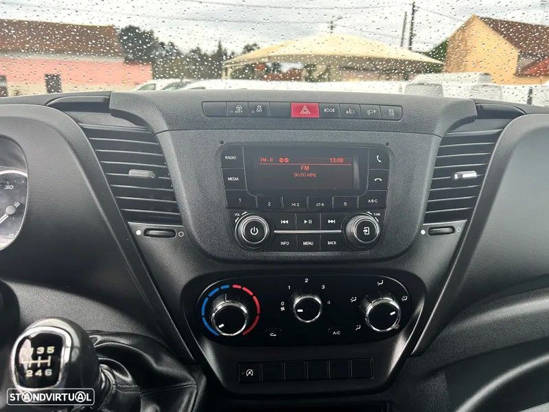 Iveco Daily 2.3 35-160 CABINE DUPLA - 18