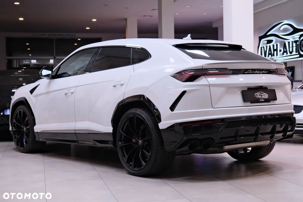 Lamborghini Urus - 14