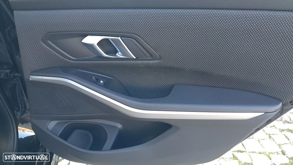 BMW 330 e Corporate Edition Auto - 41