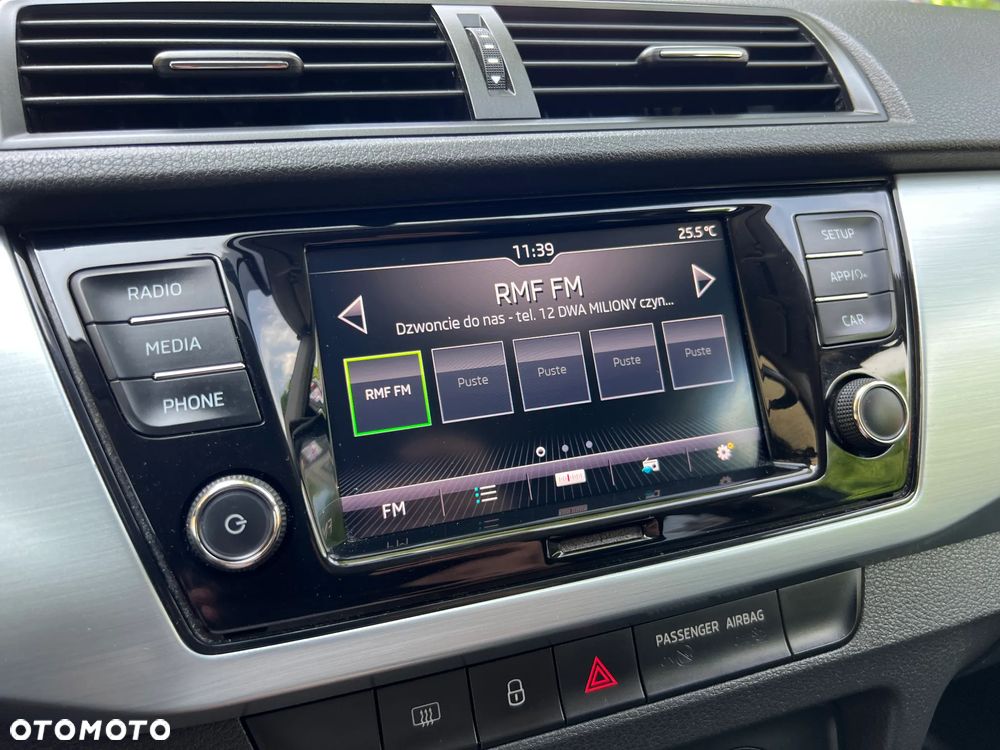 Skoda Fabia 1.0 TSI Style Color DSG - 24