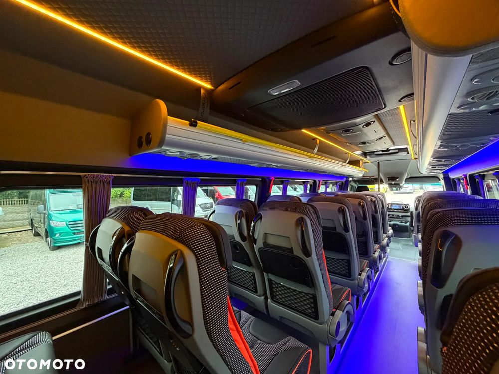 Mercedes-Benz Sprinter 519 - 27
