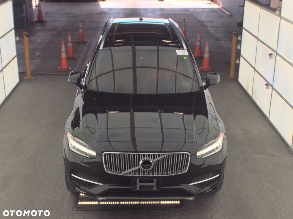 Volvo XC 90 - 5