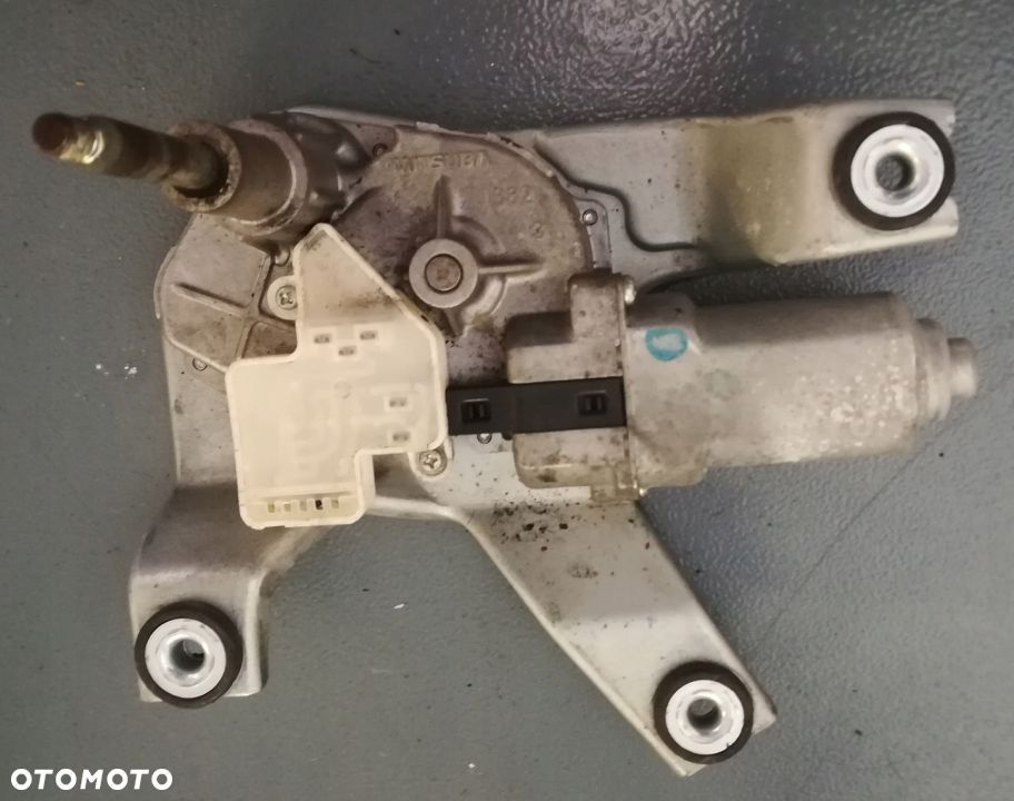 DODGE CALIBER SILNIK SILNICZEK WYCIERACZKI TYLNEJ - 1