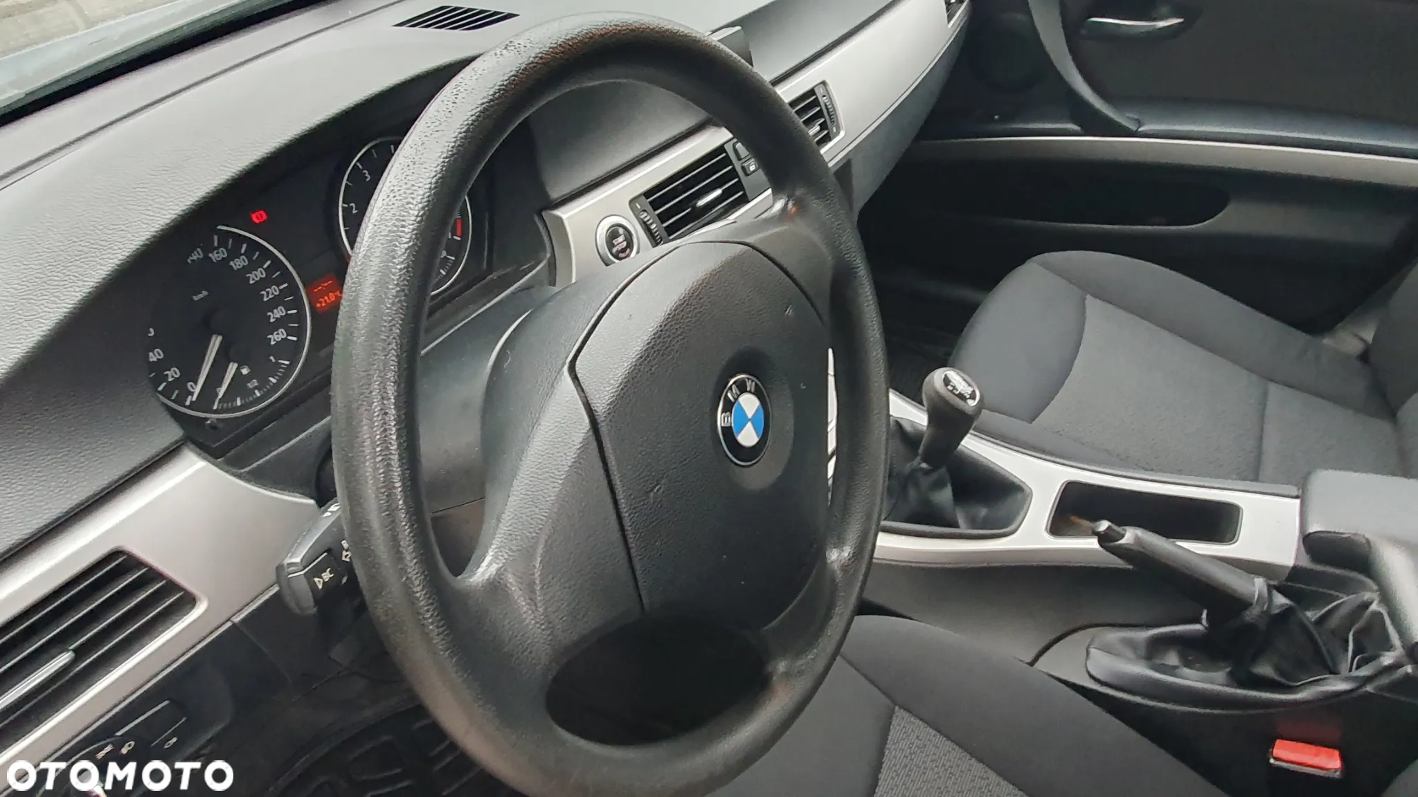 BMW Seria 3 318i - 16
