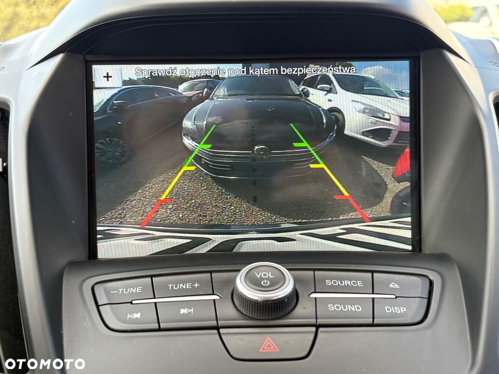 Ford Kuga 1.5 EcoBoost 2x4 Titanium - 30