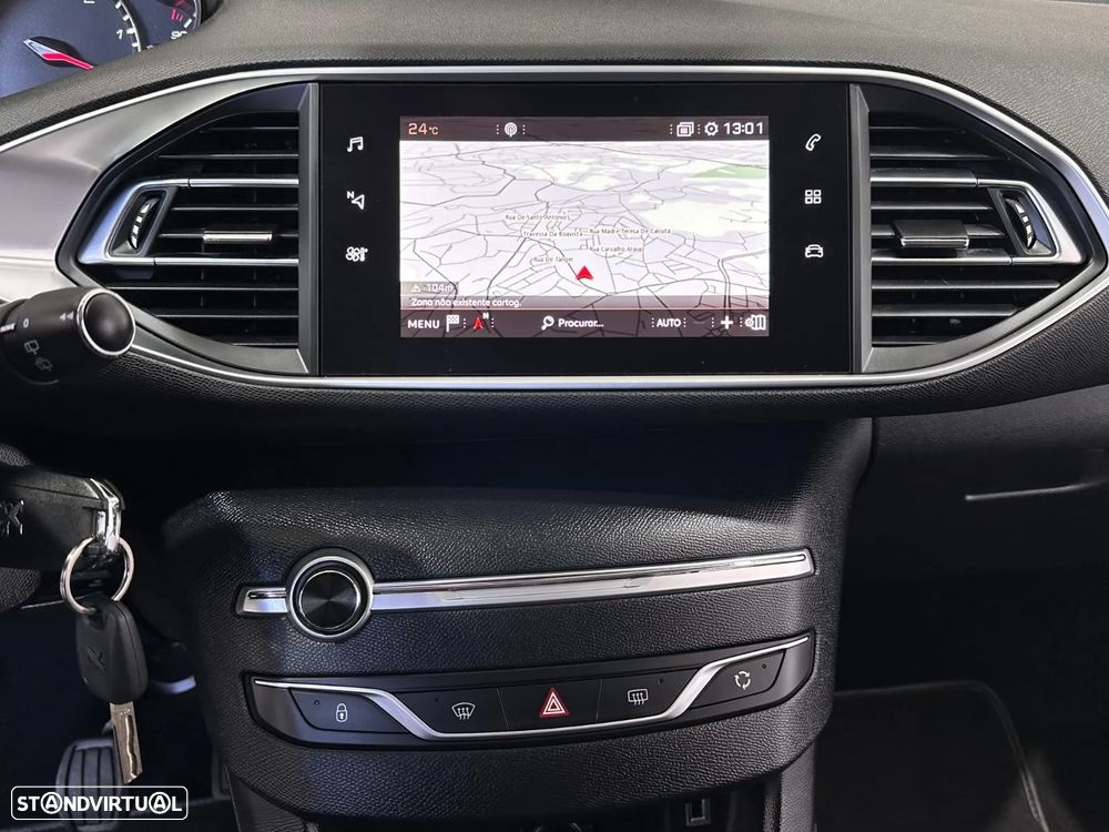 Peugeot 308 SW 1.5 BlueHDi Allure - 29