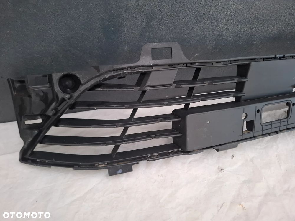 RENAULT CLIO V ATRAPA KRATKA ZDERZAK SRODKOWA - 3