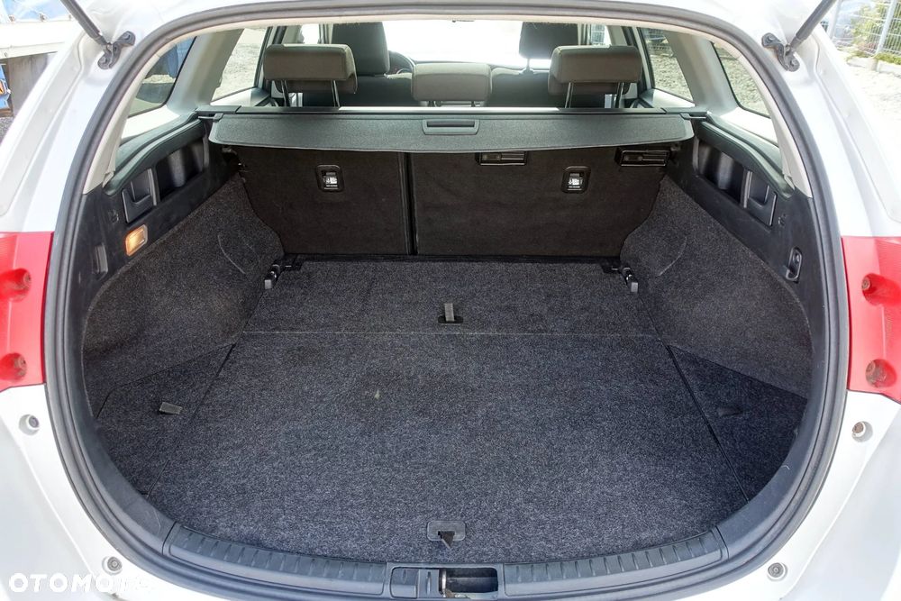 Toyota Auris 1.4 D-4D - 32