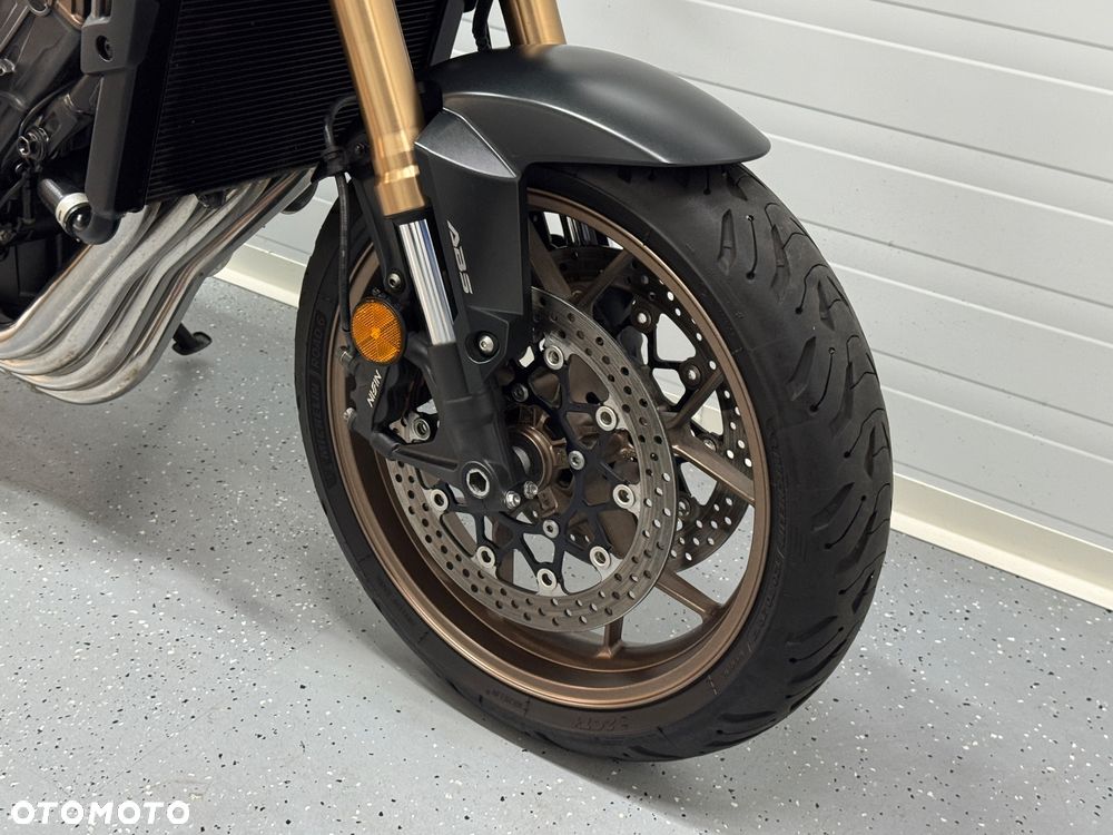 Honda CB - 17