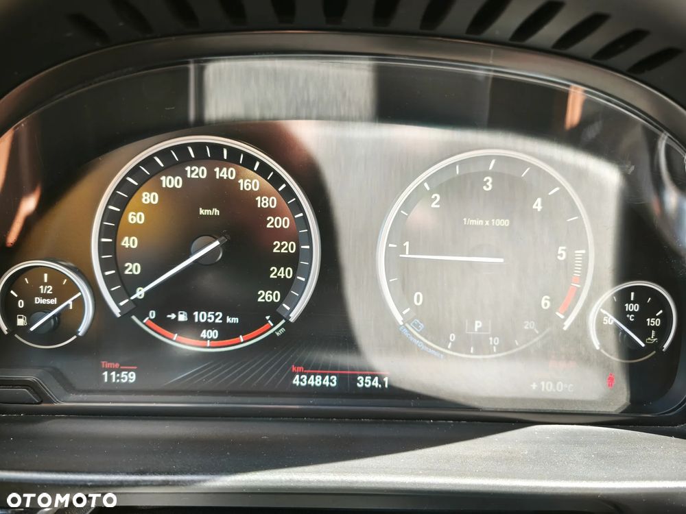 BMW Seria 5 525d Touring - 28