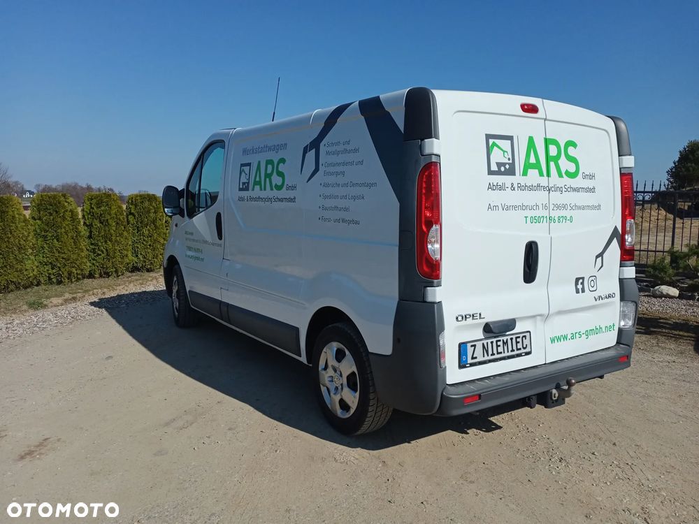 Opel VIVARO BLASZAK 2,0 - 12