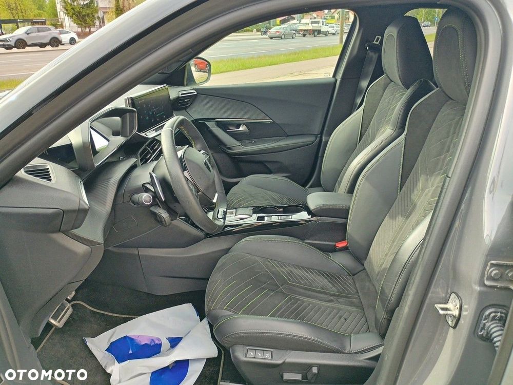 Peugeot 2008 1.2 PureTech Allure S&S EAT8 - 10