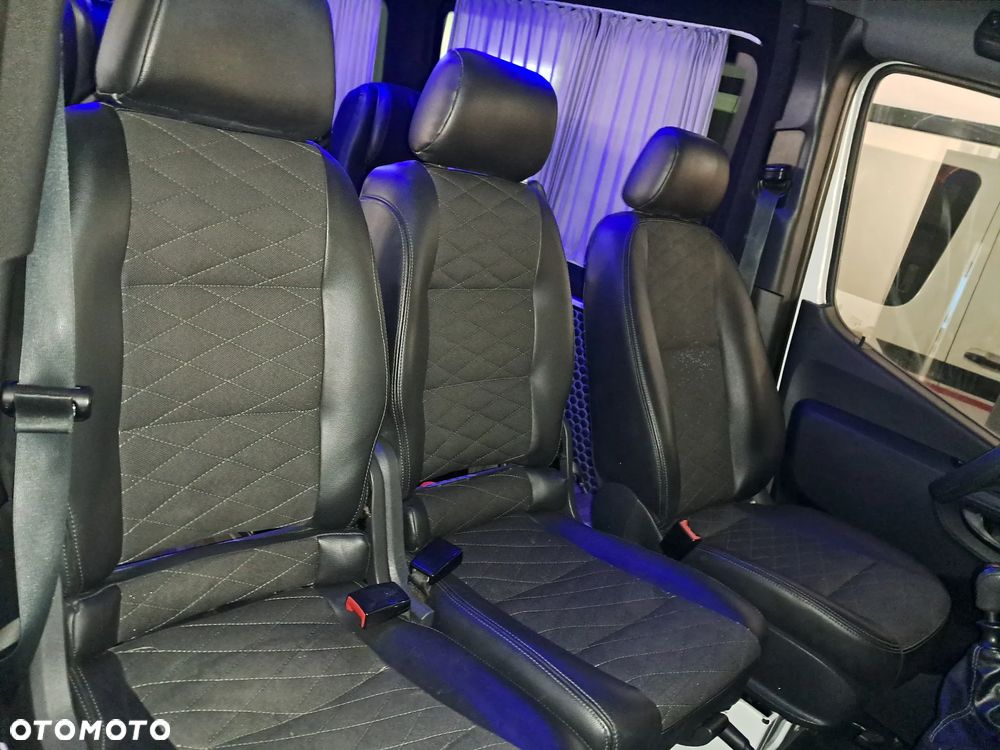 Mercedes-Benz Sprinter 907.221 - 12
