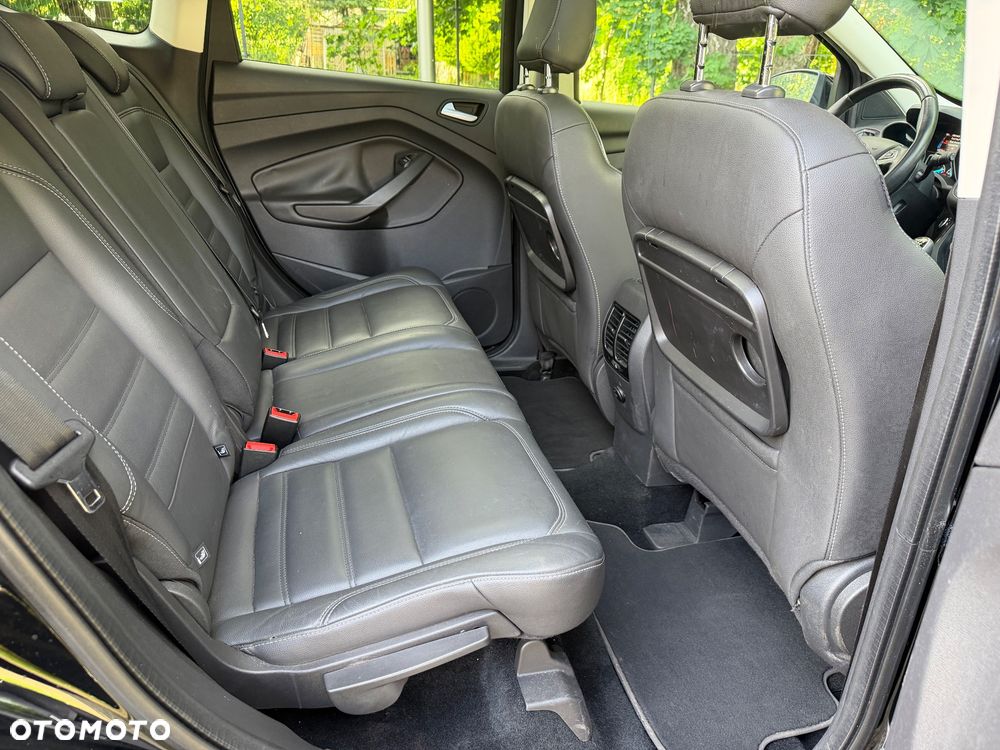 Ford Kuga 2.0 TDCi 4x4 Titanium - 38