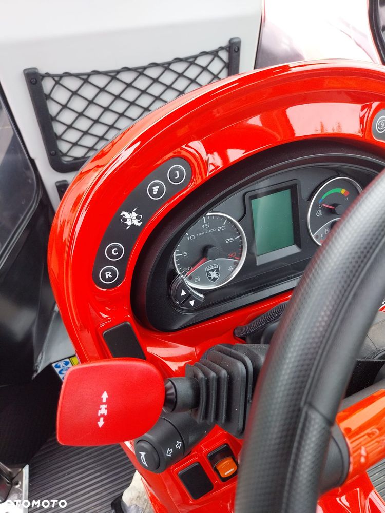 ANTONIO CARRARO TR 8900 TR 8900 silnik KUBOTA Obrotowy Fotel ! Skrzynia bezstopniowa TONY - 21