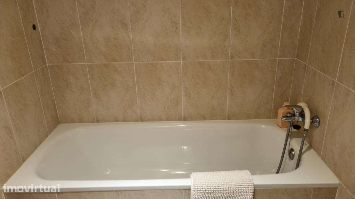 Apartamento com 1 quartos - localizado em Ramalde Porto - Grande imagem: 5/49