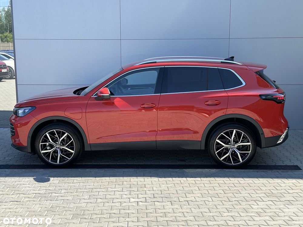 Volkswagen Tiguan - 4