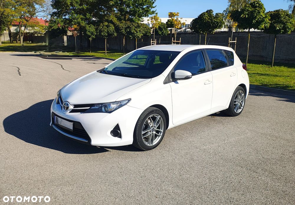 Toyota Auris - 2