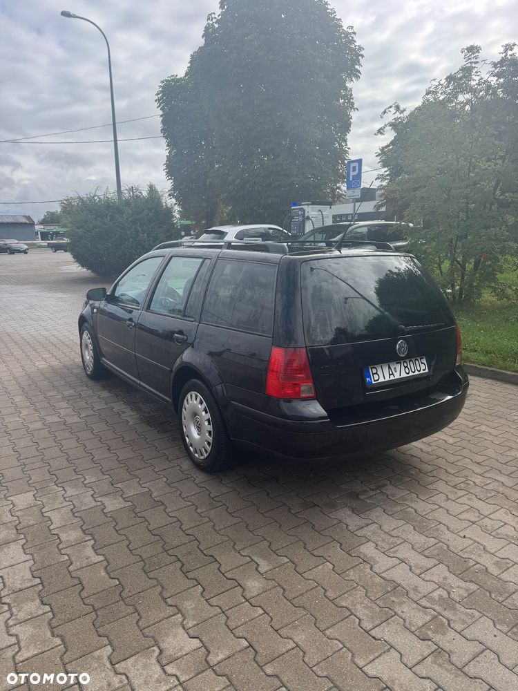 Volkswagen Bora Variant 1.6 - 4