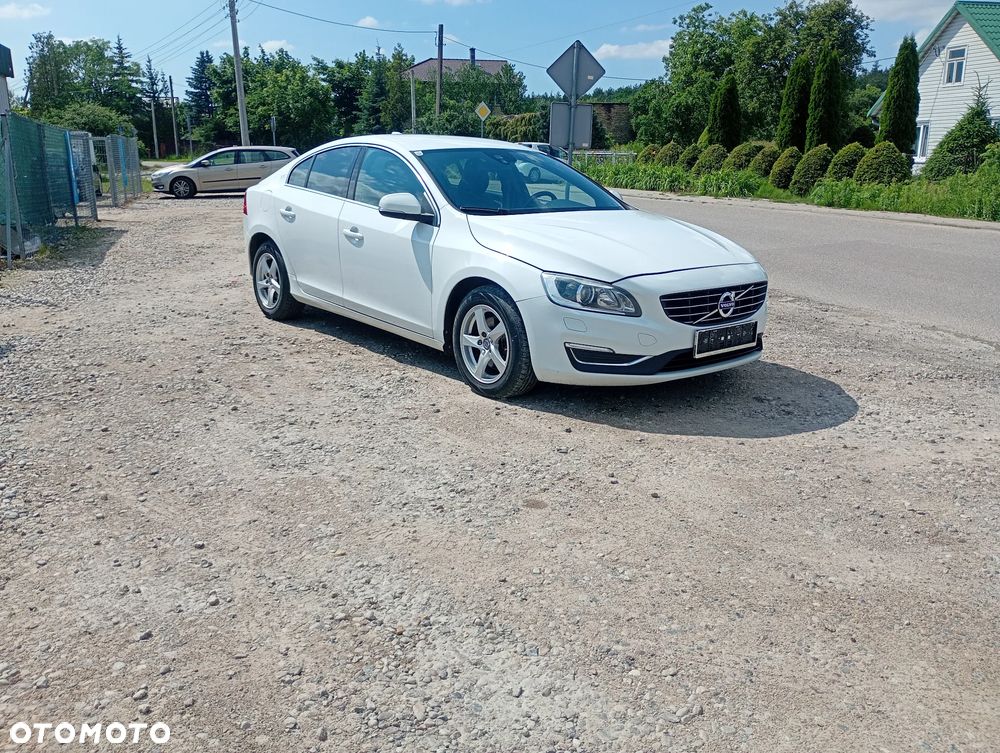 Volvo S60 D3 Geartronic Momentum - 2
