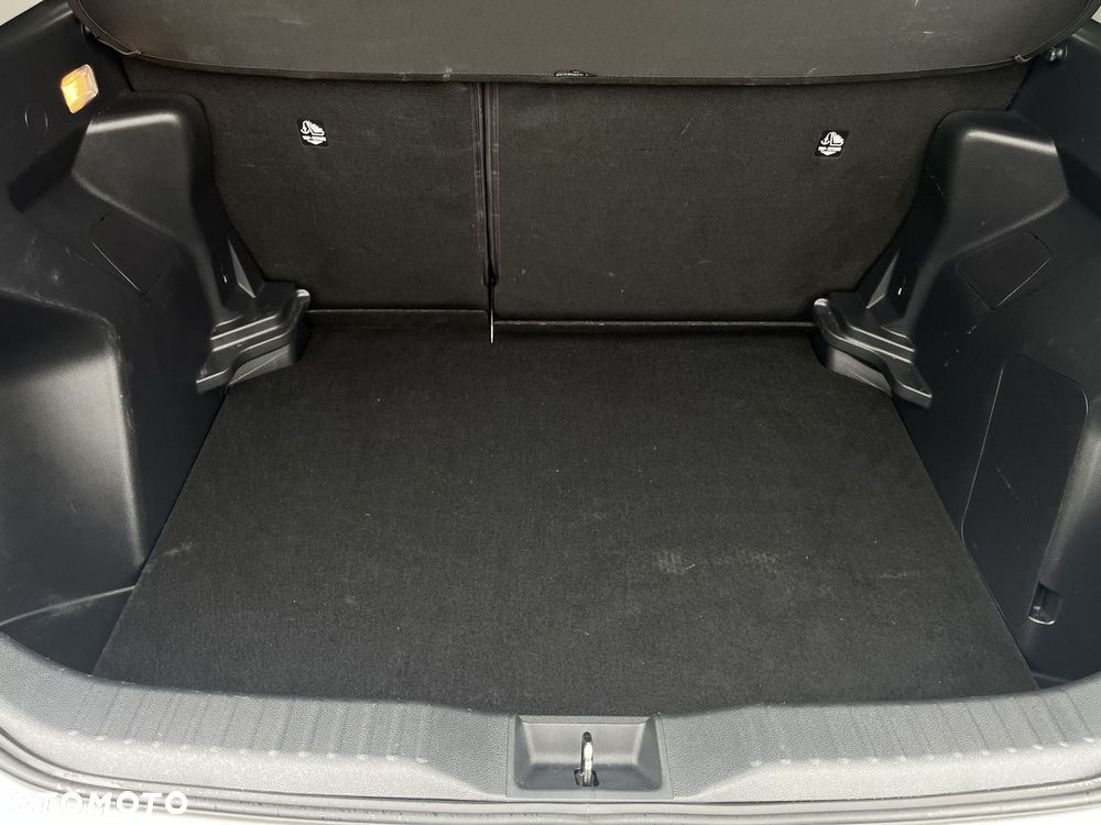 Toyota Yaris Cross Hybrid 1.5 Comfort - 17