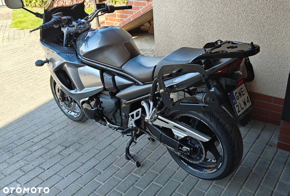 Suzuki GSX - 8