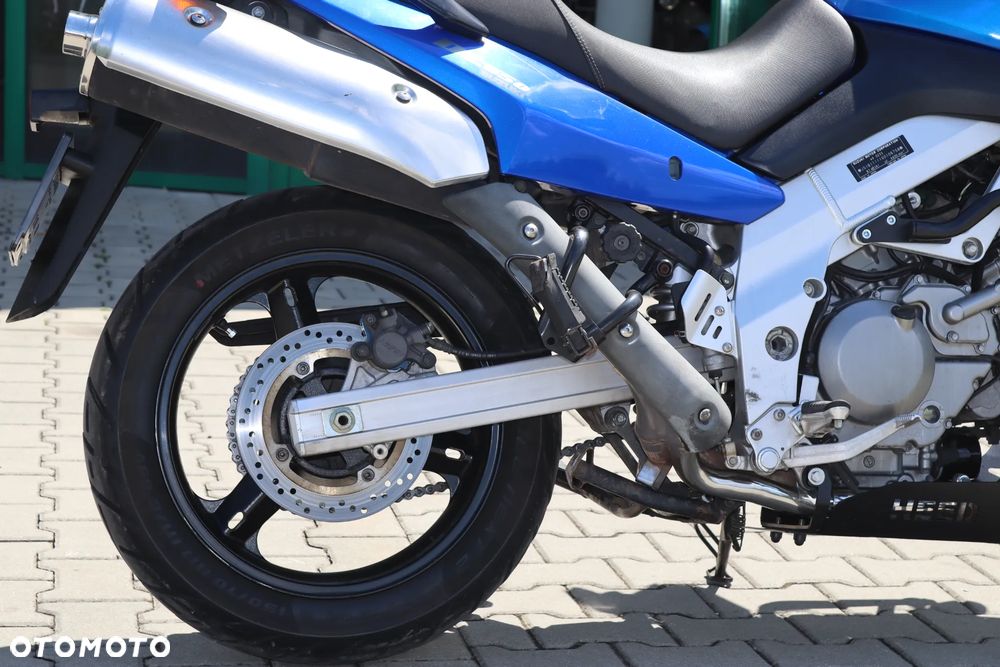 Suzuki V-STROM - 8
