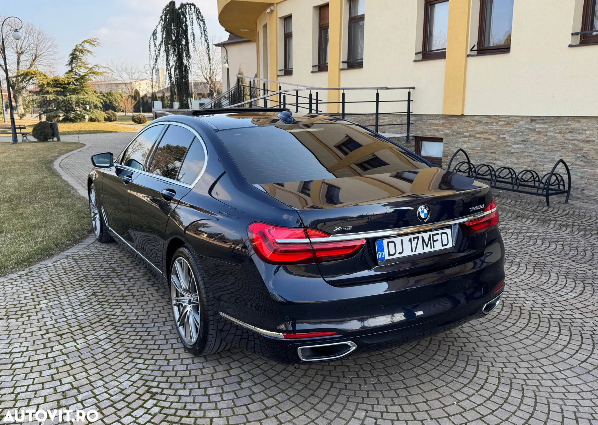BMW Seria 7 740d xDrive - 3