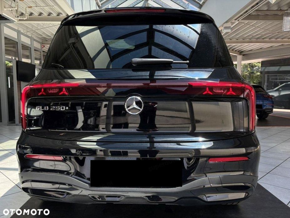 Mercedes-Benz GLB - 7
