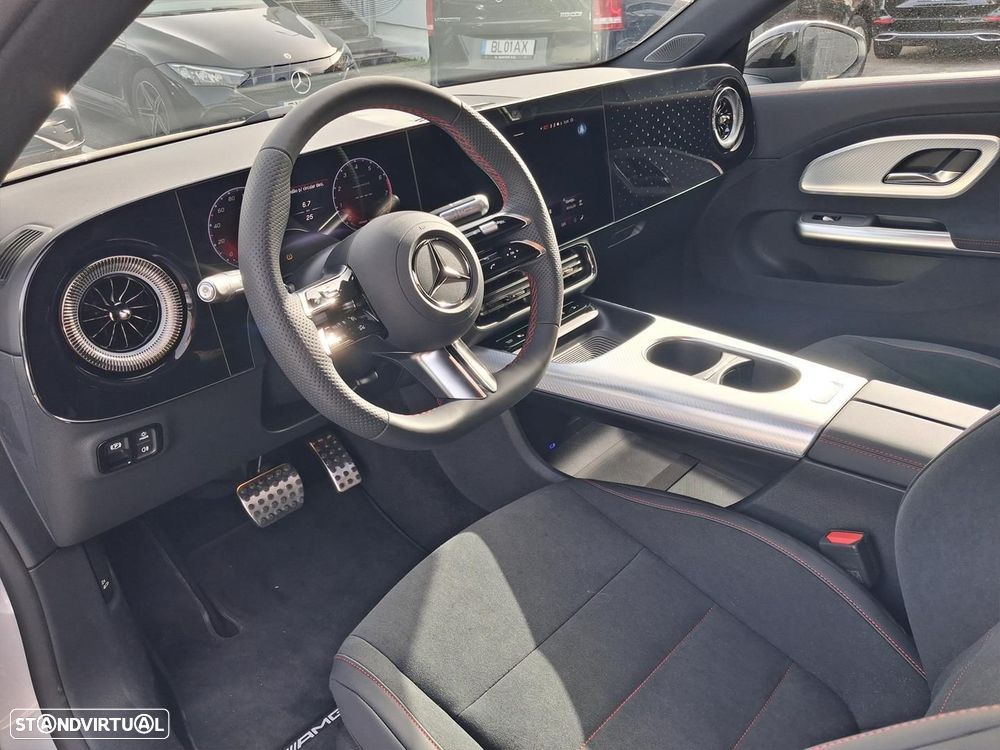 Mercedes-Benz CLA 220 Standard - 11